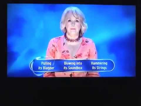 Judith Keppel laughing to a question about the Dulcimer.