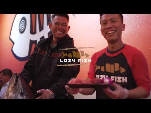 140 Pound Blue Fin Tuna Filleted by Chef Pong (Extended Video)