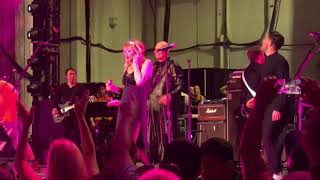 Smashing Pumpkins Love Will Tear Us Apart with Peter Hook Davey Havok Courtney Love 8/2/18 PNC NJ 4K