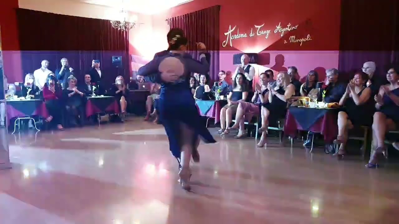 Barbara Ferreyra y Agustin Agnez-"La Payanca" Orq. Juan D'arienzo- Monopoli Italia