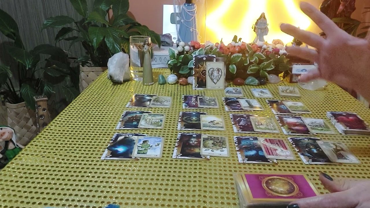 ALGUÉM VAI TE SURPREENDER EM BREVE, SEU CORAÇÃO VAI ACELERAR COM O QUE ELE (A) VAI LHE DIZER