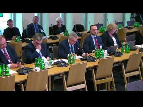 Andrzej Adamczyk: Bezpieczeństwo lotnisk i negocjacje ws. kontrolerów