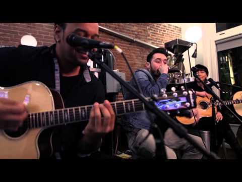 Klokwize - Live Acoustic at J. Rene (performs 'I Prefer You', 'When I See Ya' & 'Breaking The Bad')