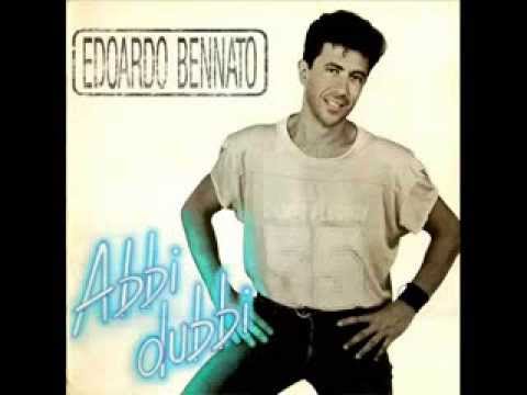 Videoclip de Vendo bagnoli (Live Version) — Edoardo Bennato