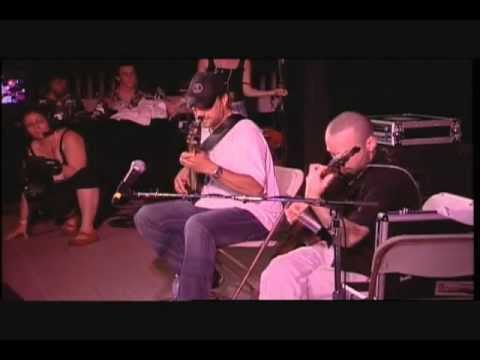 Erik Mongrain - Alone in the Mist - Philadelphia Folk Festival