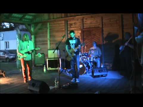 Bartek Hołownia & Soczewa Band - Oni zaraz przyjdą tu /cover/ - Karniewo - 10.08.2014 - 1