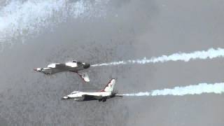preview picture of video 'USAF Thunderbirds Calypso Pass - 2013 TICO Airshow'