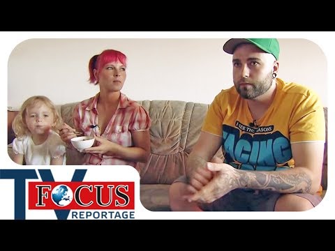 Living on the Poverty Line - When the Money Isn't Enough | Focus TV Reportage Classics