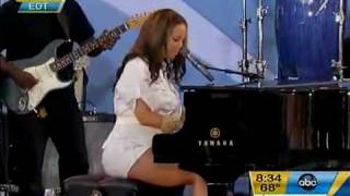 Alicia Keys - &quot;Empire State of Mind&quot; Live @ Good Morning  America  2010