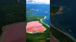 Um lago rosa de verdade?! Você teria coragem de mergulhar?