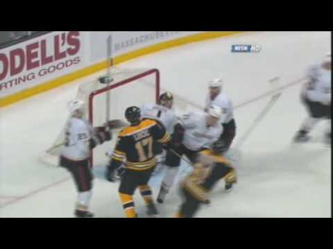 Mike Brown vs Milan Lucic Feb 26, 2009