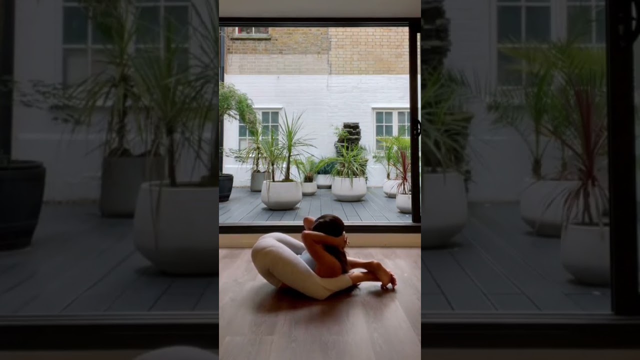 Frontbending Contortion #legsbehindhead  #shorts