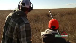 preview picture of video 'Young pheasant hunter goes nuts'