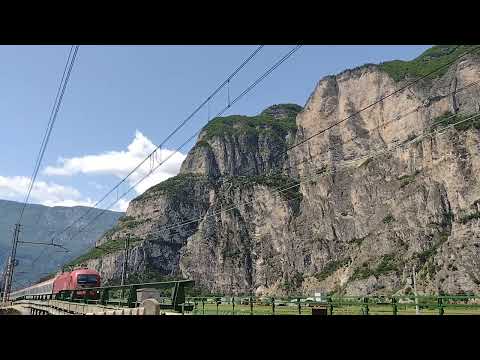 Taurus E190 slow pass treno intercity