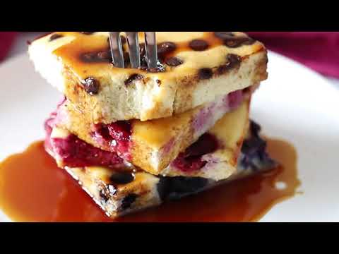 Easy Keto Sheet Pan Pancakes (Fluffy, Low-Carb & Family-Friendly Recipe!)