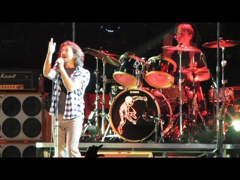 Pearl Jam: The Fixer [HD] 2010-05-17 - Boston, MA