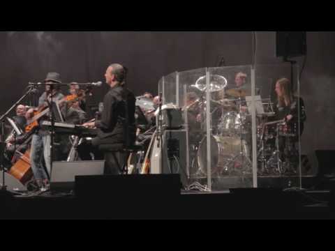 SIGGI SCHWARZ & THE STUTTGART PHILHARMONIC - Knocking on Heavens Door