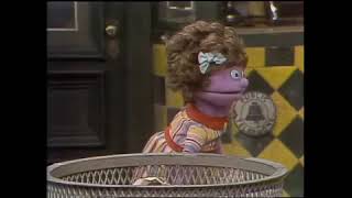 Classic Sesame Street - The Sound Of The Letter A 1973