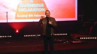 preview picture of video 'Kris Mikkelson introducing Vision Sunday in Hillsong Surrey, Leatherhead.'