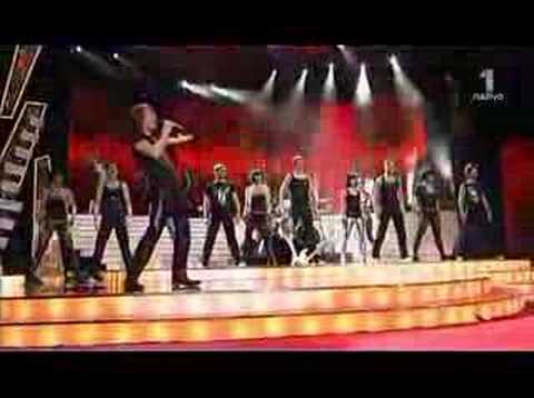 Peter Cmorik - We Will Rock You ( Queen cover )