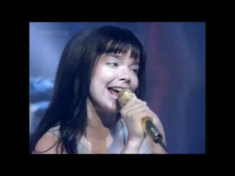 Björk - It's Oh So Quiet (First Appearance) - TOTP - 23 11 1995