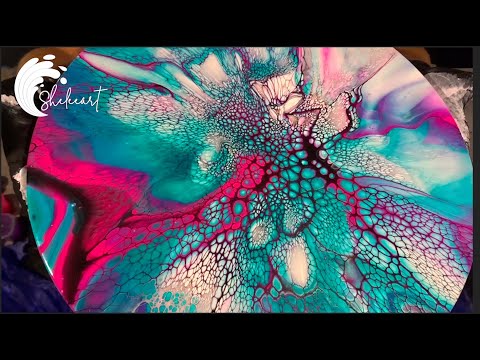 128.  Sheleeart - Acrylic Fluid Artist - 4 Colours for this simple spun bloom