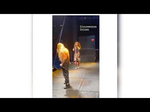 VITÃO E LUISA SONZA SE BEIJAM NO SHOW #luizasonza #vitão #flores