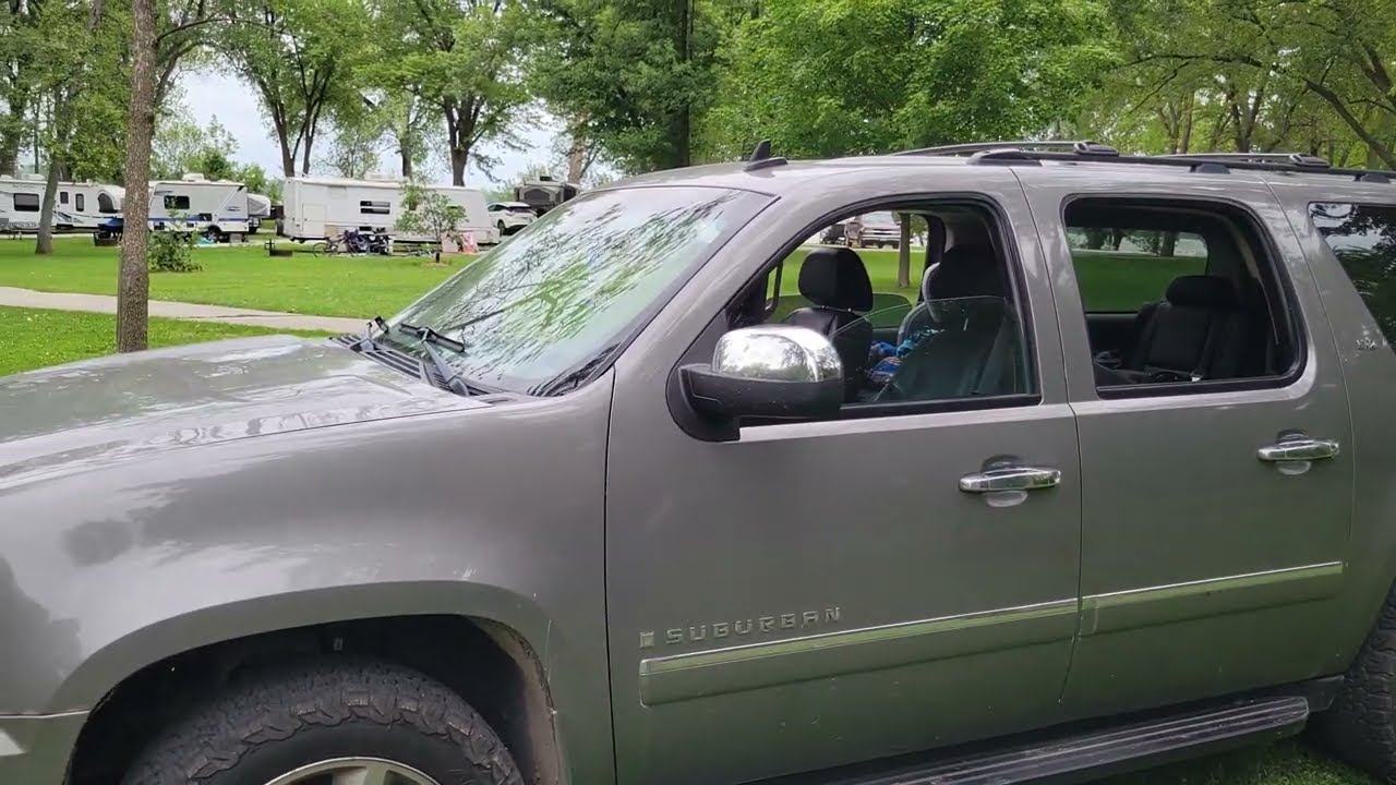 2009 Chevy Suburban LTZ. I went over to the dark side.
