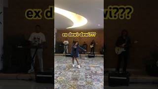 Download lagu 🤙🏽 ADA YG TAU? BENER EX DEWI-DEWI NYA AHMAD DHANI KAH? mp3 Download lagu 🤙🏽 ADA YG TAU? BENER EX DEWI-DEWI NYA AHMAD DHANI KAH? mp3