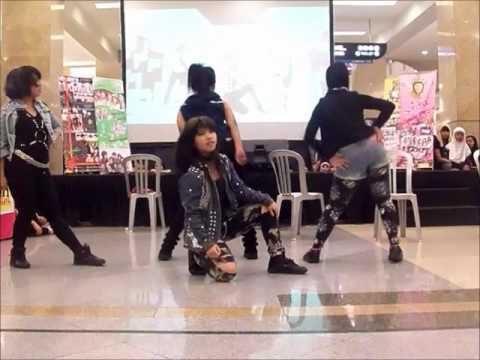 [SBSquad] 2NEStar 2NE1 medley Cover @KLOSS Royal Plaza