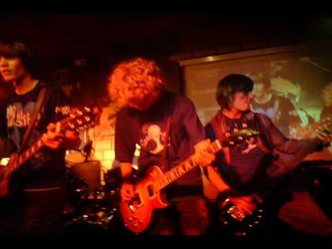 Szaki-Walking In The Air Guitar Solo