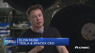 Boeing is going toe-to-toe with Musk, says Cramer
