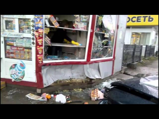 Пьяный водитель без прав в Казани сбил троих прохожих и сбежал 