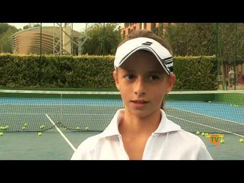 30/10/13 – La nuciera Lucía Llinares participa en el Máster Europeo de Tenis Benjamín TTK