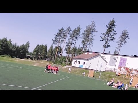 Kou E Punainen - Pesäkarhut E10-pojat