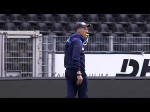 Felice Mazzu avant R.Charleroi.S.C - K.V.Kortrijk