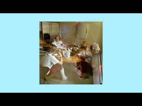 Video thumbnail for Uuteen satamaan