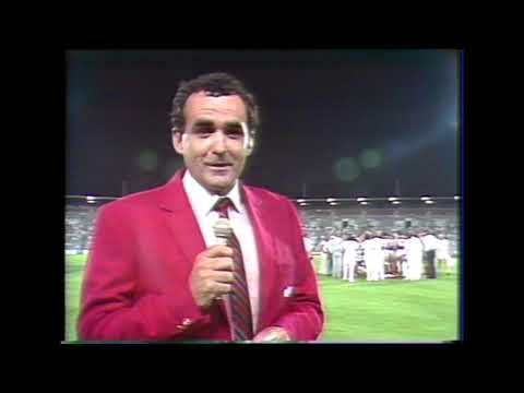 1985 Fosters Cup - Carlton vs Melbourne - Quarter Time Huddles