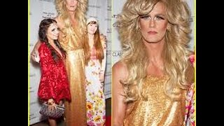 Alexander Skarsgard A Teenage Girl dressed as a woman video