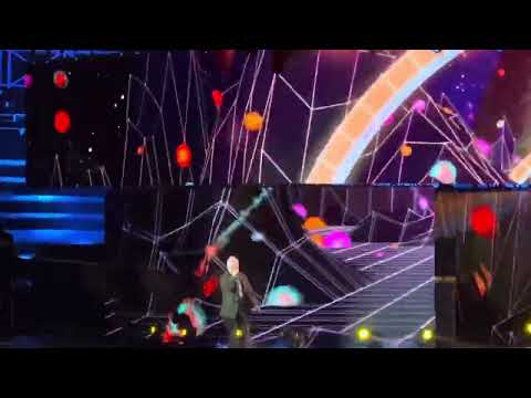 Simple Minds incredibili con Don’t you (forget about me) dal palco di #arenasuzuki 2023