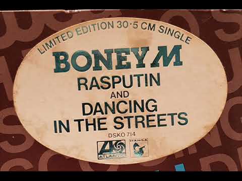 Videoclip de Dancing in the Streets (12" Version) — Boney M.