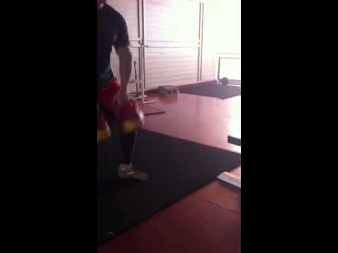 2x24 kg clean & press 30 reps