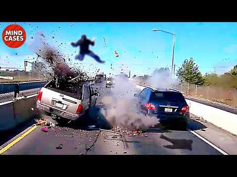 20 Minutes of Shocking Car Crashes Caused by Idiots in Cars Caught on Camera 2025