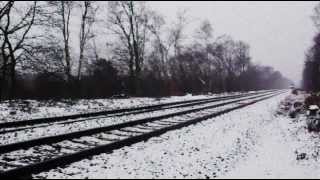 preview picture of video 'Fastline Freight's 56301 56303 66303 in the snow'