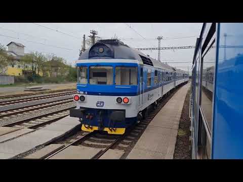 035-3 CATrin (Julča), 218-2 Matýsek předjíždí 008-0 Evička, 014-8 Alenka ve Všetatech (17.4.2025)