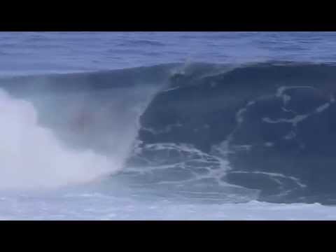 John John Florence barrels Round 2 Billabong Pro Tahiti (2)