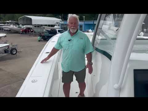 Front-runner 37-CATAMARAN video