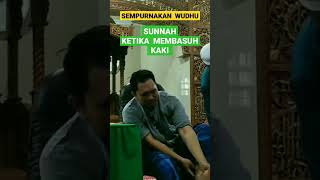 Download lagu Ustadz. AL-MUTHAHHIRI (Sunnah Membasuh Kaki ketika Berwudhu) mp3 Download lagu Ustadz. AL-MUTHAHHIRI (Sunnah Membasuh Kaki ketika Berwudhu) mp3