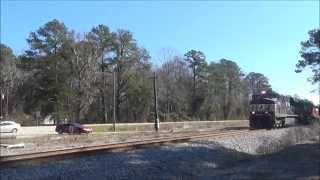 preview picture of video 'NS 377 w/ New CN ES44AC in Oliver, GA 2/11/15'