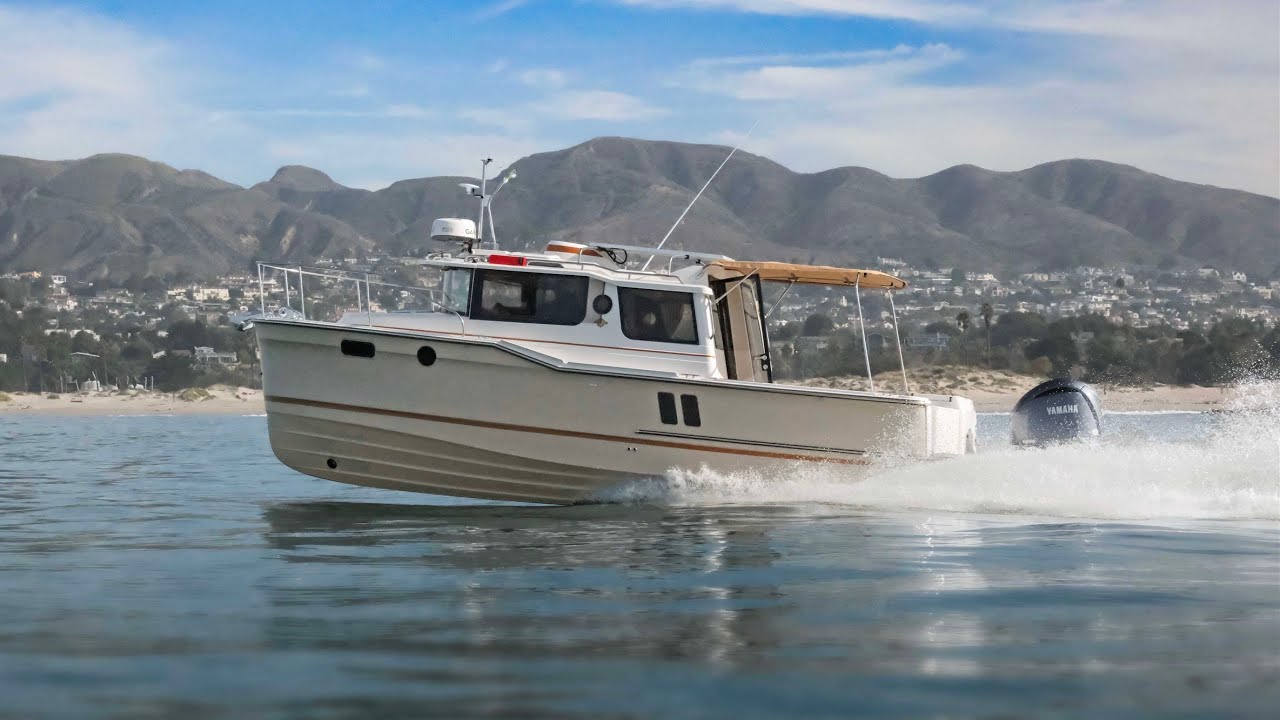 Ranger Tugs R-27 - Review